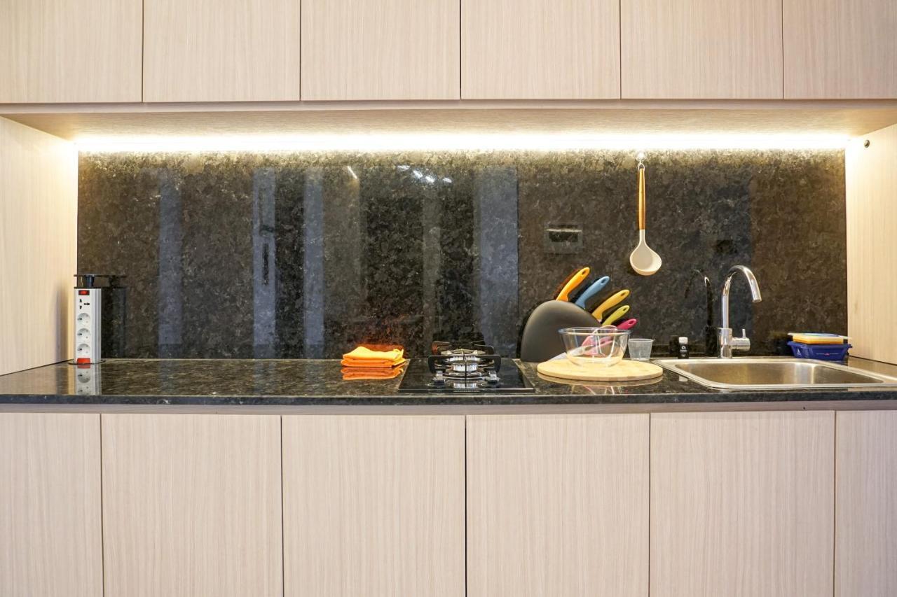Minimalist And Cozy 2br Citralake By Travelio Apartment Jakarta